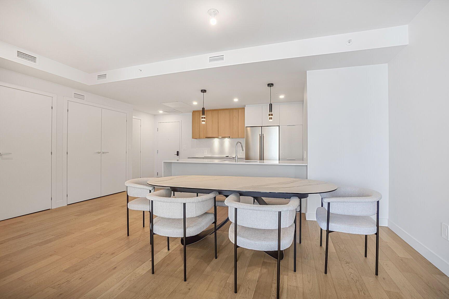 









3665


Av. Jean-Béraud

, 903,
Laval (Chomedey),




QC
H7T0R7

