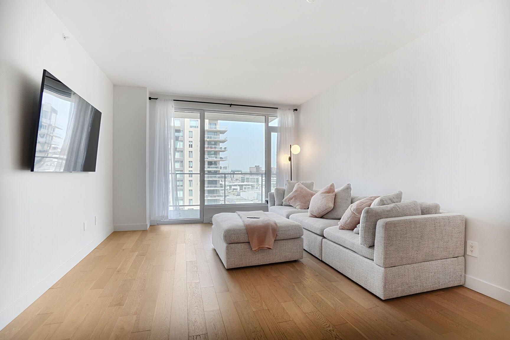 









3665


Av. Jean-Béraud

, 903,
Laval (Chomedey),




QC
H7T0R7

