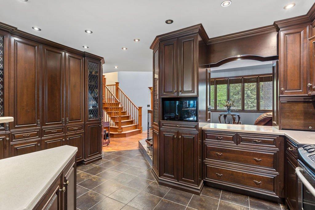 









2780


Tsse Belleau

,
Longueuil (Le Vieux-Longueuil),




QC
J4M1K7

