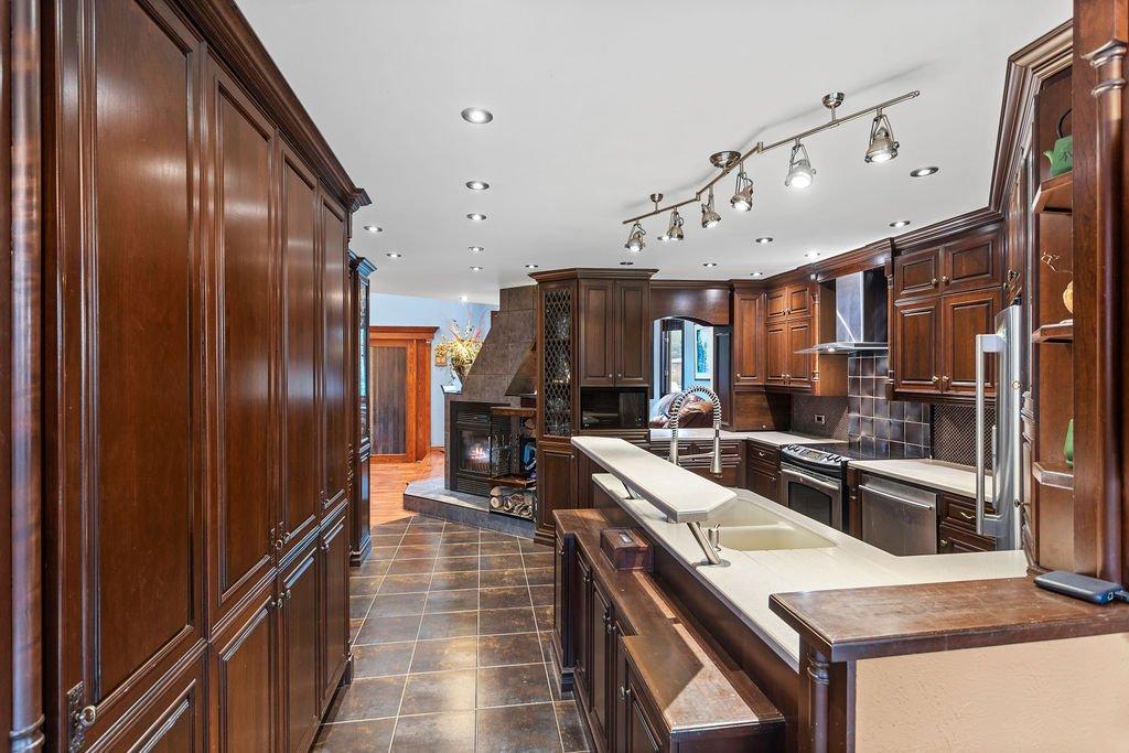 









2780


Tsse Belleau

,
Longueuil (Le Vieux-Longueuil),




QC
J4M1K7

