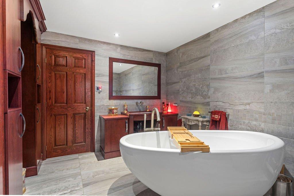 









2780


Tsse Belleau

,
Longueuil (Le Vieux-Longueuil),




QC
J4M1K7

