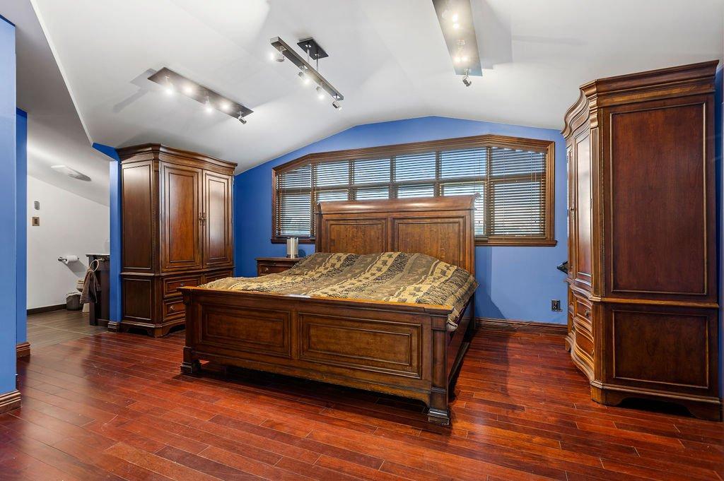 









2780


Tsse Belleau

,
Longueuil (Le Vieux-Longueuil),




QC
J4M1K7

