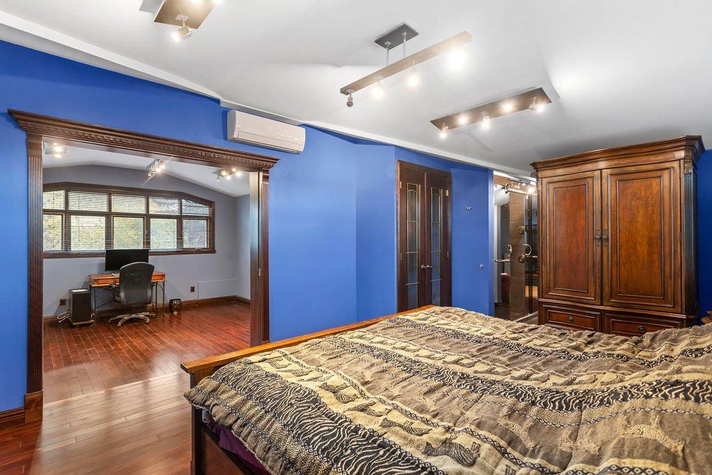 









2780


Tsse Belleau

,
Longueuil (Le Vieux-Longueuil),




QC
J4M1K7

