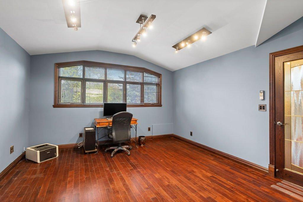 









2780


Tsse Belleau

,
Longueuil (Le Vieux-Longueuil),




QC
J4M1K7

