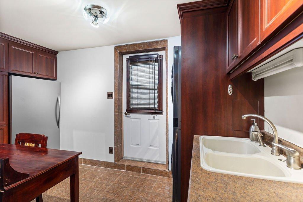 









2780


Tsse Belleau

,
Longueuil (Le Vieux-Longueuil),




QC
J4M1K7

