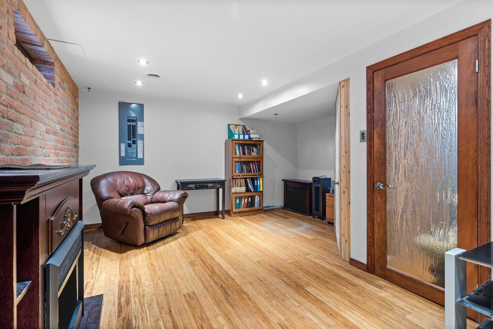 









2780


Tsse Belleau

,
Longueuil (Le Vieux-Longueuil),




QC
J4M1K7

