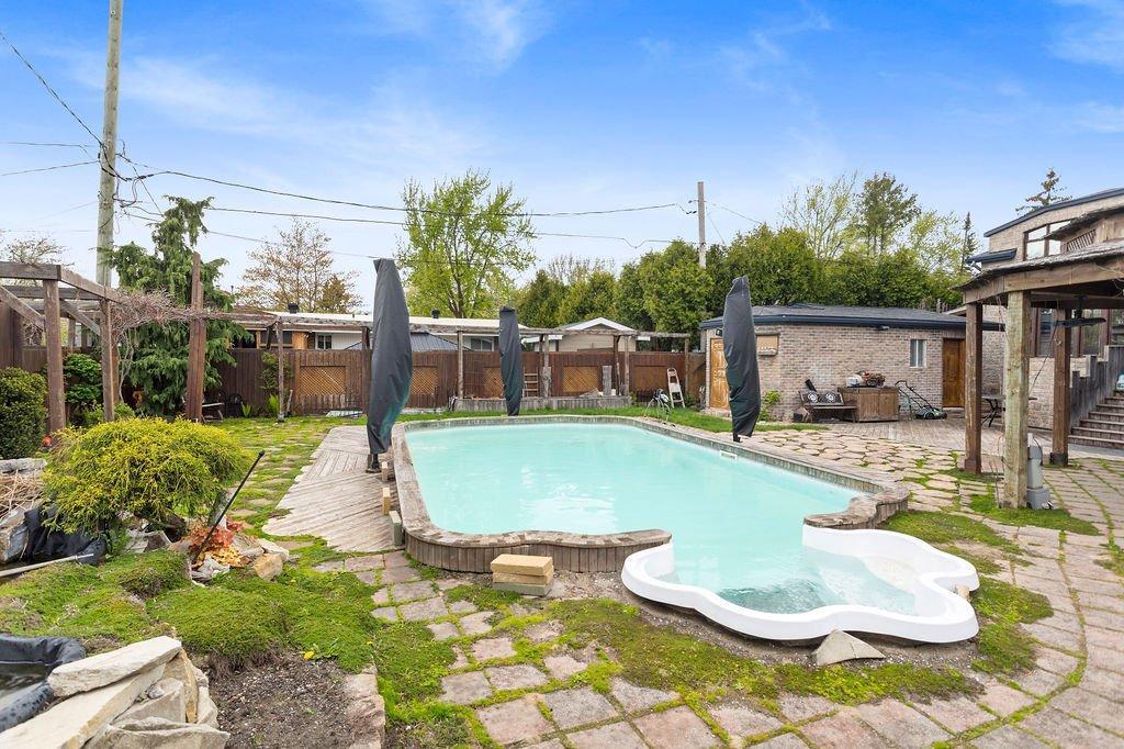 









2780


Tsse Belleau

,
Longueuil (Le Vieux-Longueuil),




QC
J4M1K7

