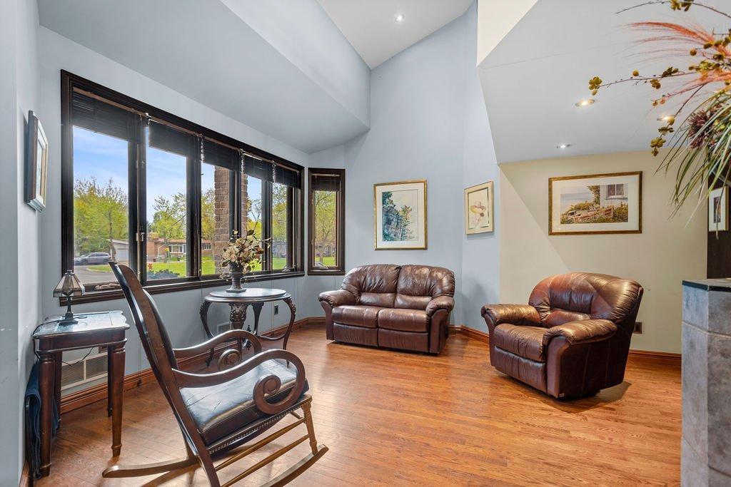 









2780


Tsse Belleau

,
Longueuil (Le Vieux-Longueuil),




QC
J4M1K7


