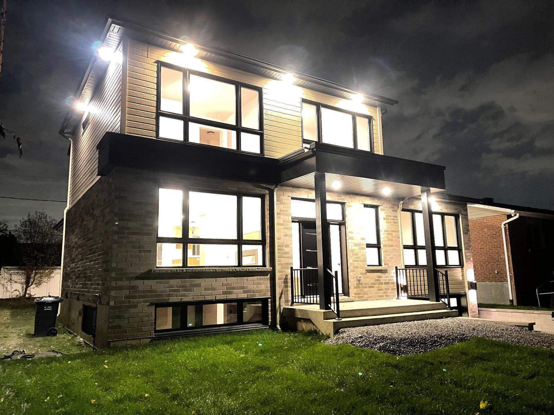 









6535


Rue Poitou

,
Brossard,




QC
J4W2W5

