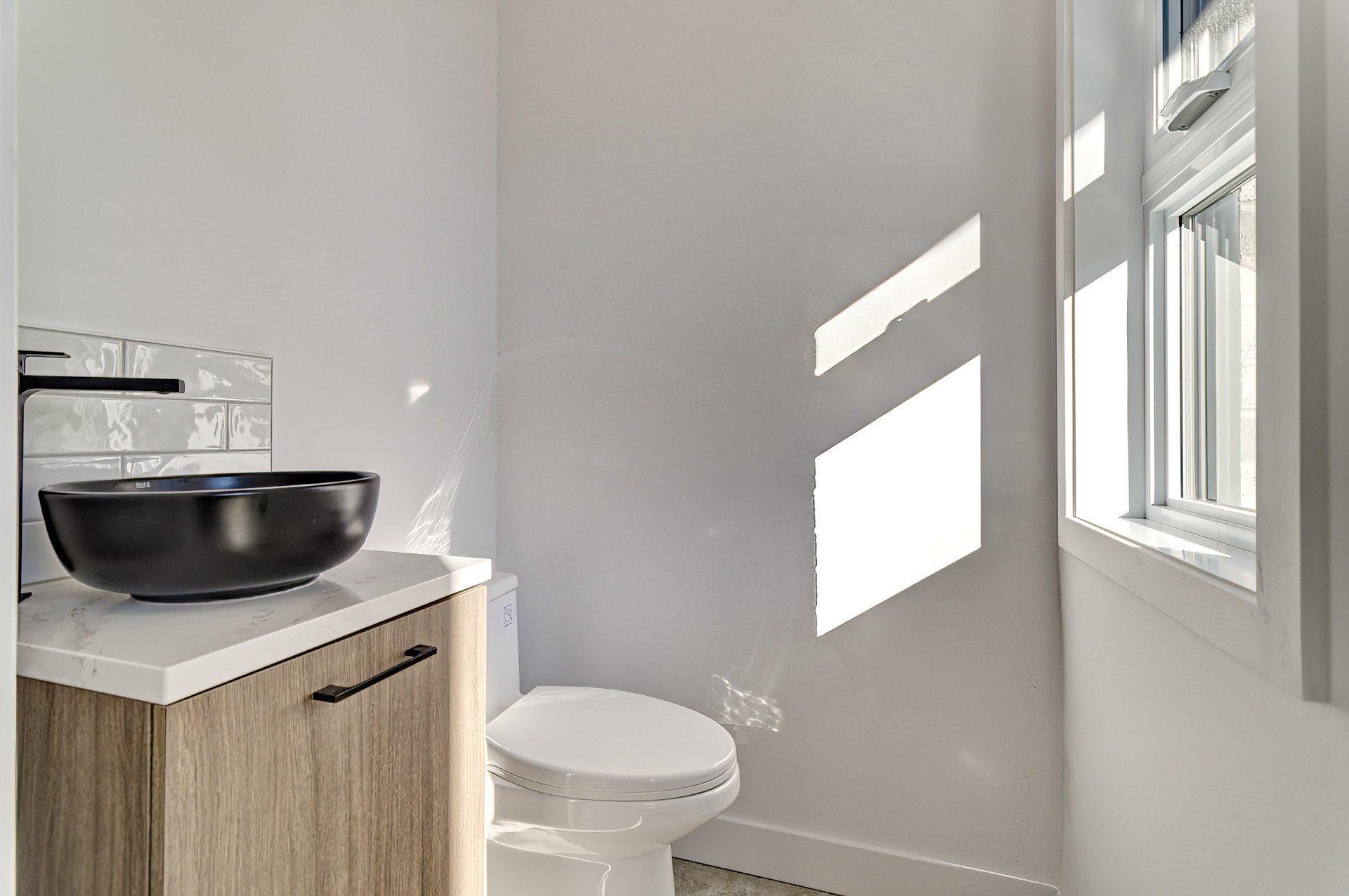 









6535


Rue Poitou

,
Brossard,




QC
J4W2W5

