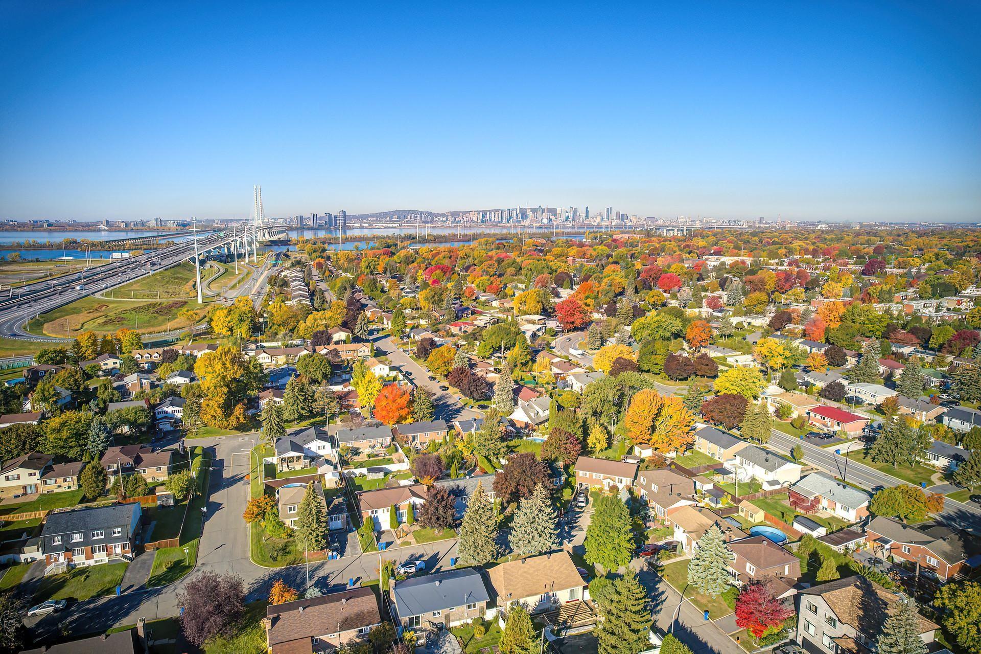 









6535


Rue Poitou

,
Brossard,




QC
J4W2W5

