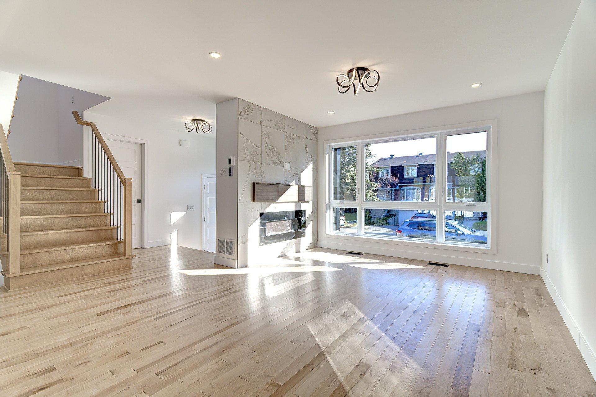 









6535


Rue Poitou

,
Brossard,




QC
J4W2W5

