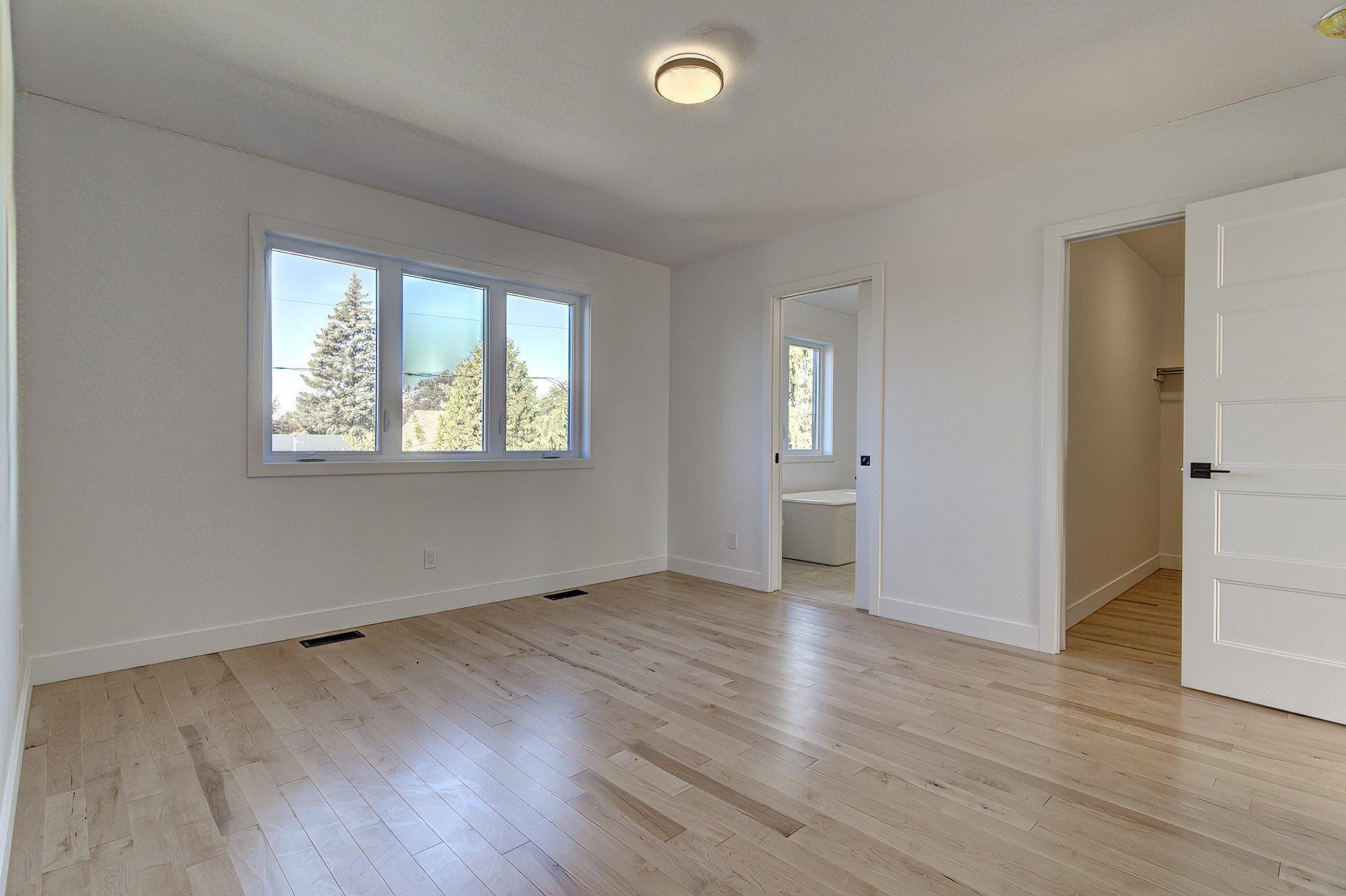 









6535


Rue Poitou

,
Brossard,




QC
J4W2W5

