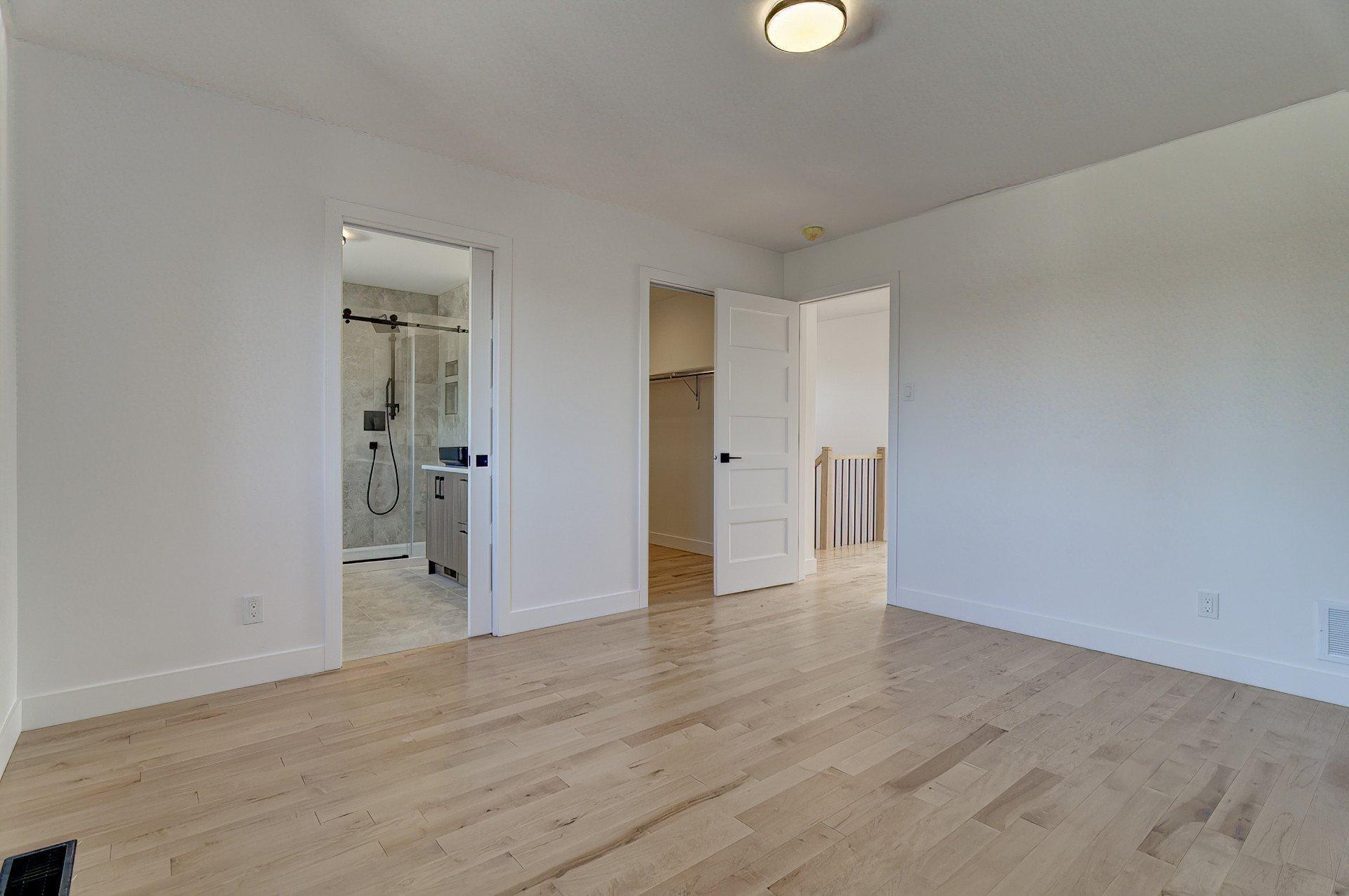 









6535


Rue Poitou

,
Brossard,




QC
J4W2W5

