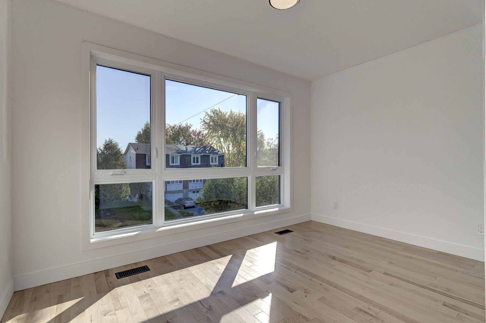









6535


Rue Poitou

,
Brossard,




QC
J4W2W5

