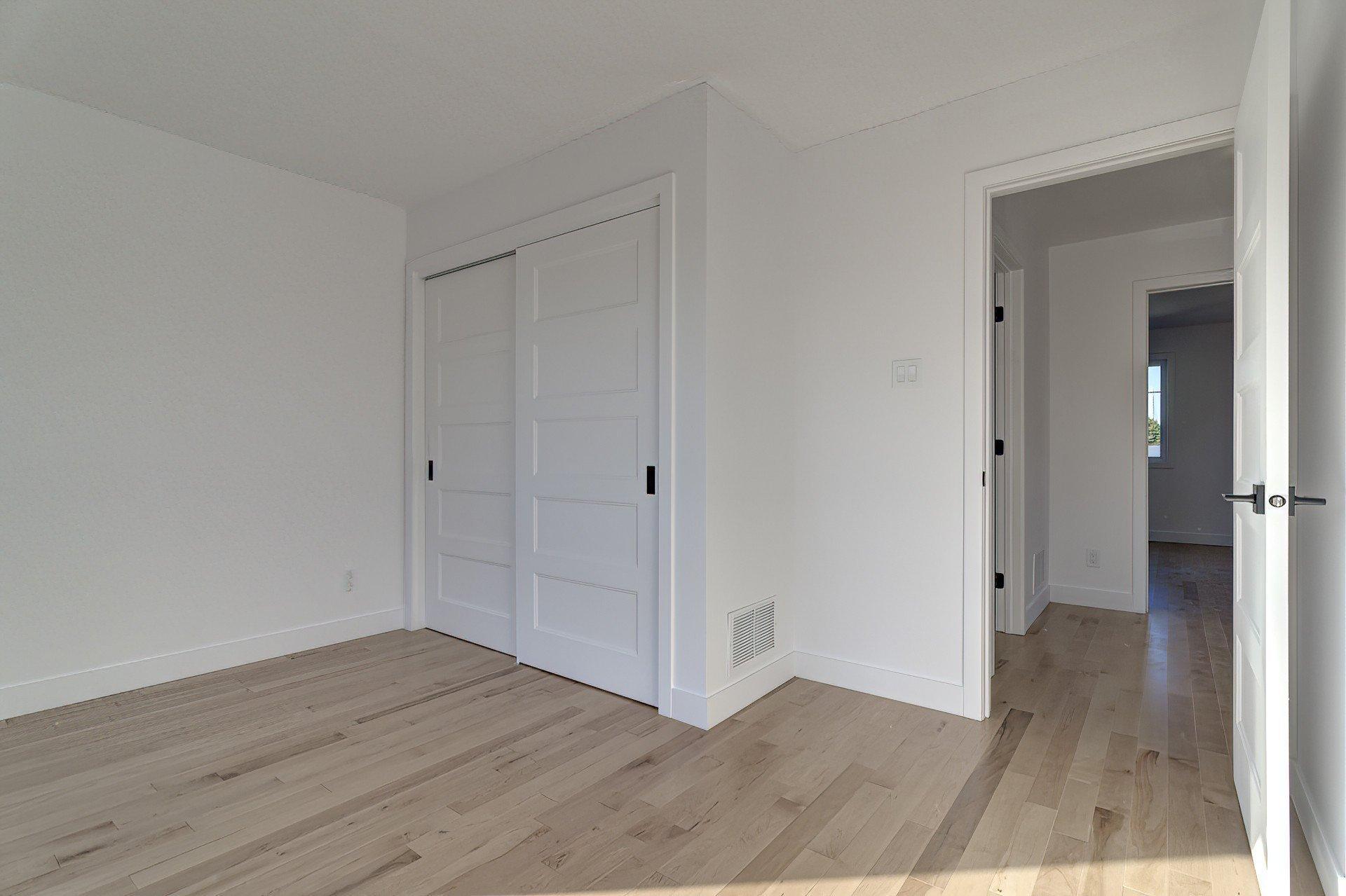 









6535


Rue Poitou

,
Brossard,




QC
J4W2W5

