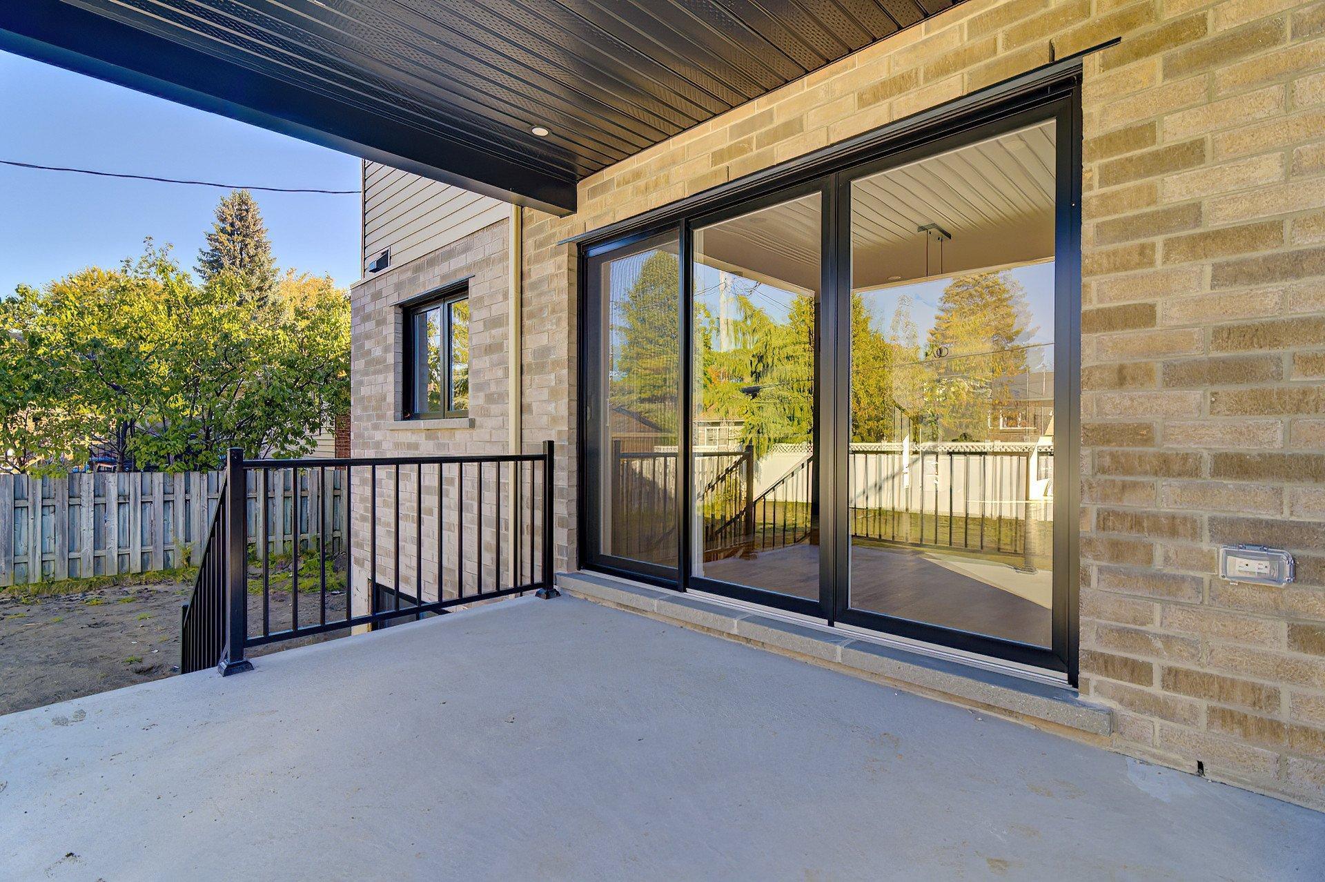 









6535


Rue Poitou

,
Brossard,




QC
J4W2W5

