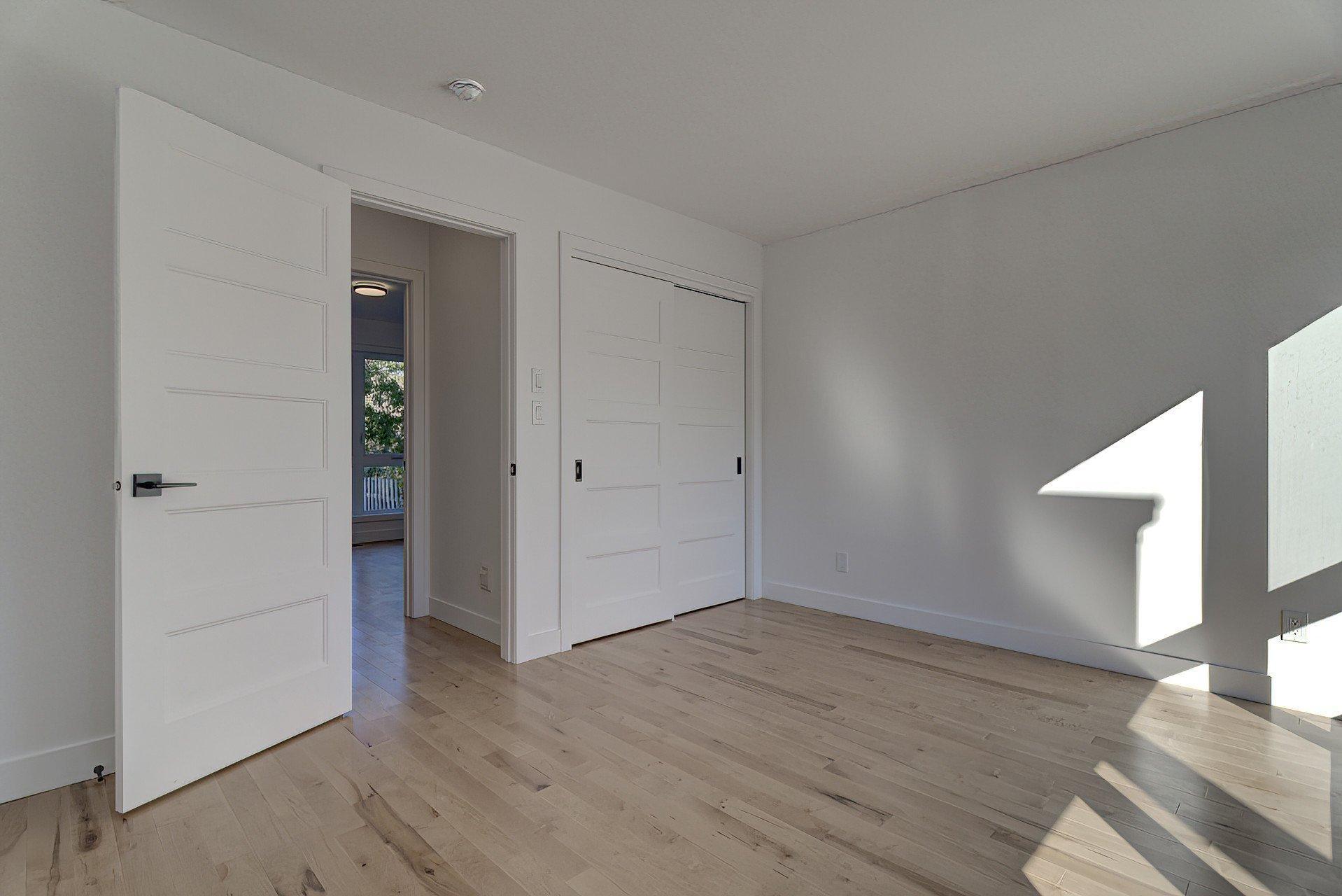 









6535


Rue Poitou

,
Brossard,




QC
J4W2W5

