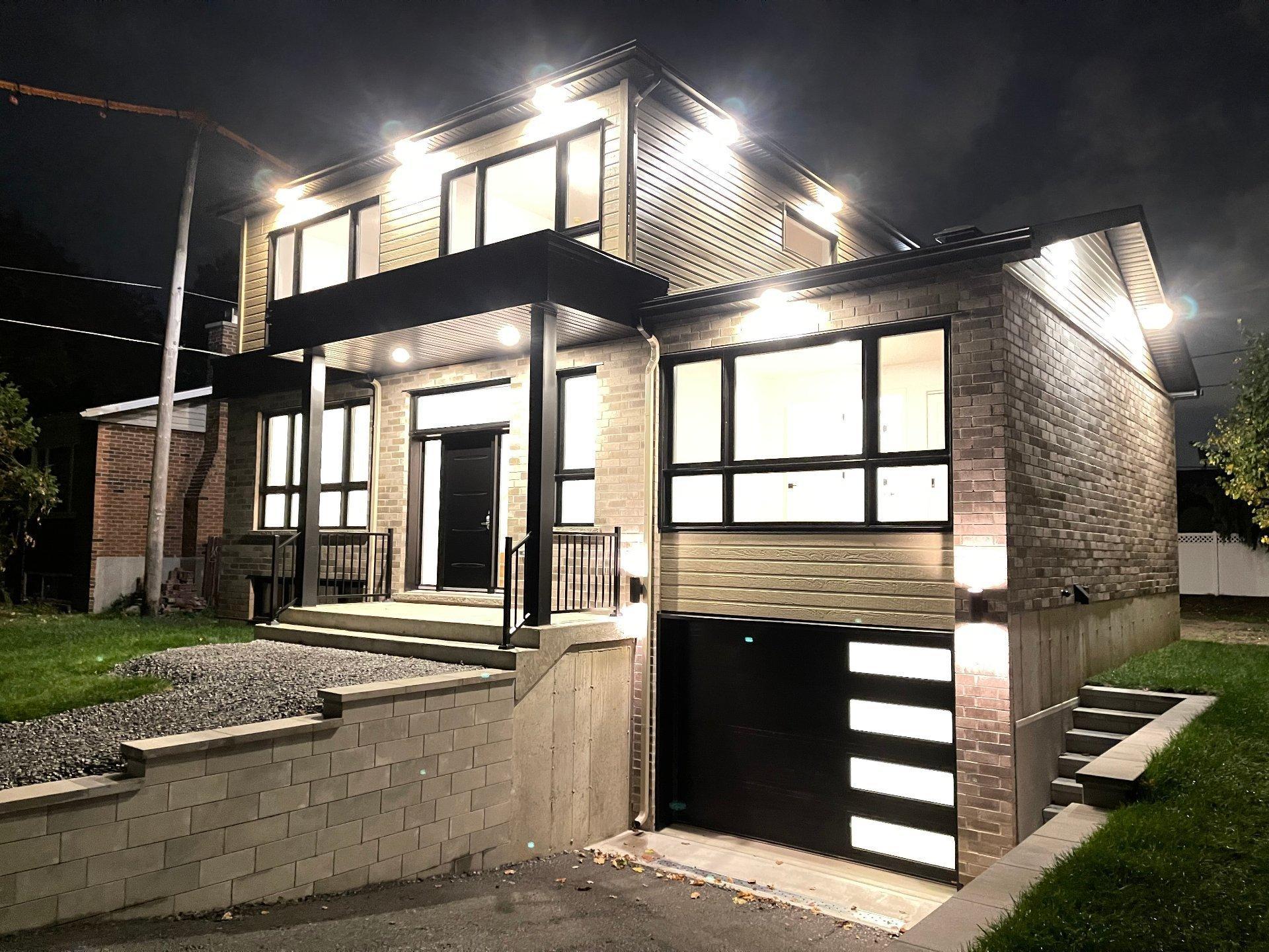 









6535


Rue Poitou

,
Brossard,




QC
J4W2W5

