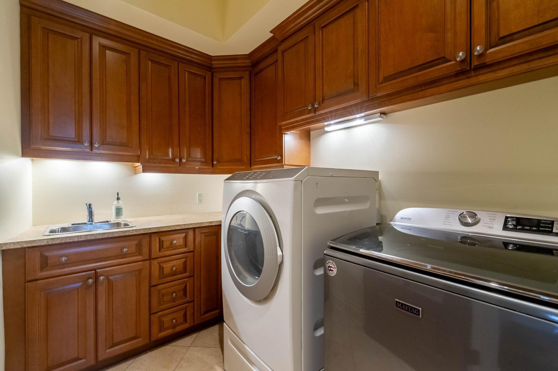 









435


Rue Chabot

,
Sainte-Hélène-de-Bagot,




QC
J0H1M0


