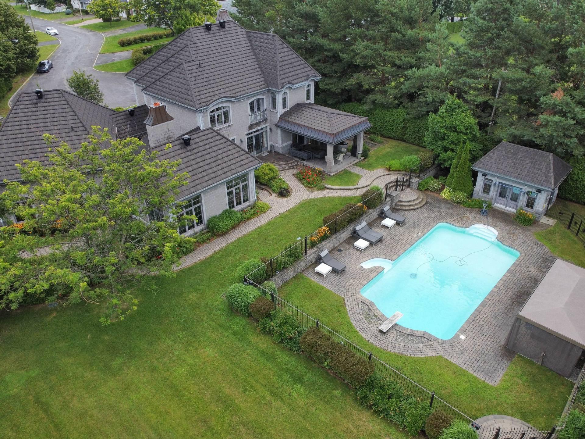 









435


Rue Chabot

,
Sainte-Hélène-de-Bagot,




QC
J0H1M0

