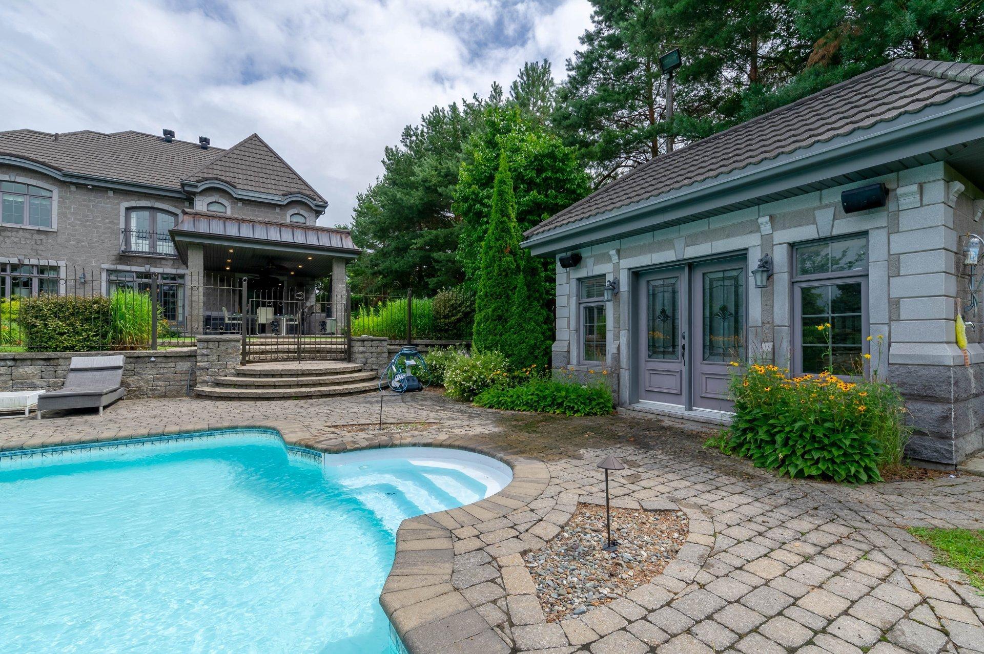 









435


Rue Chabot

,
Sainte-Hélène-de-Bagot,




QC
J0H1M0

