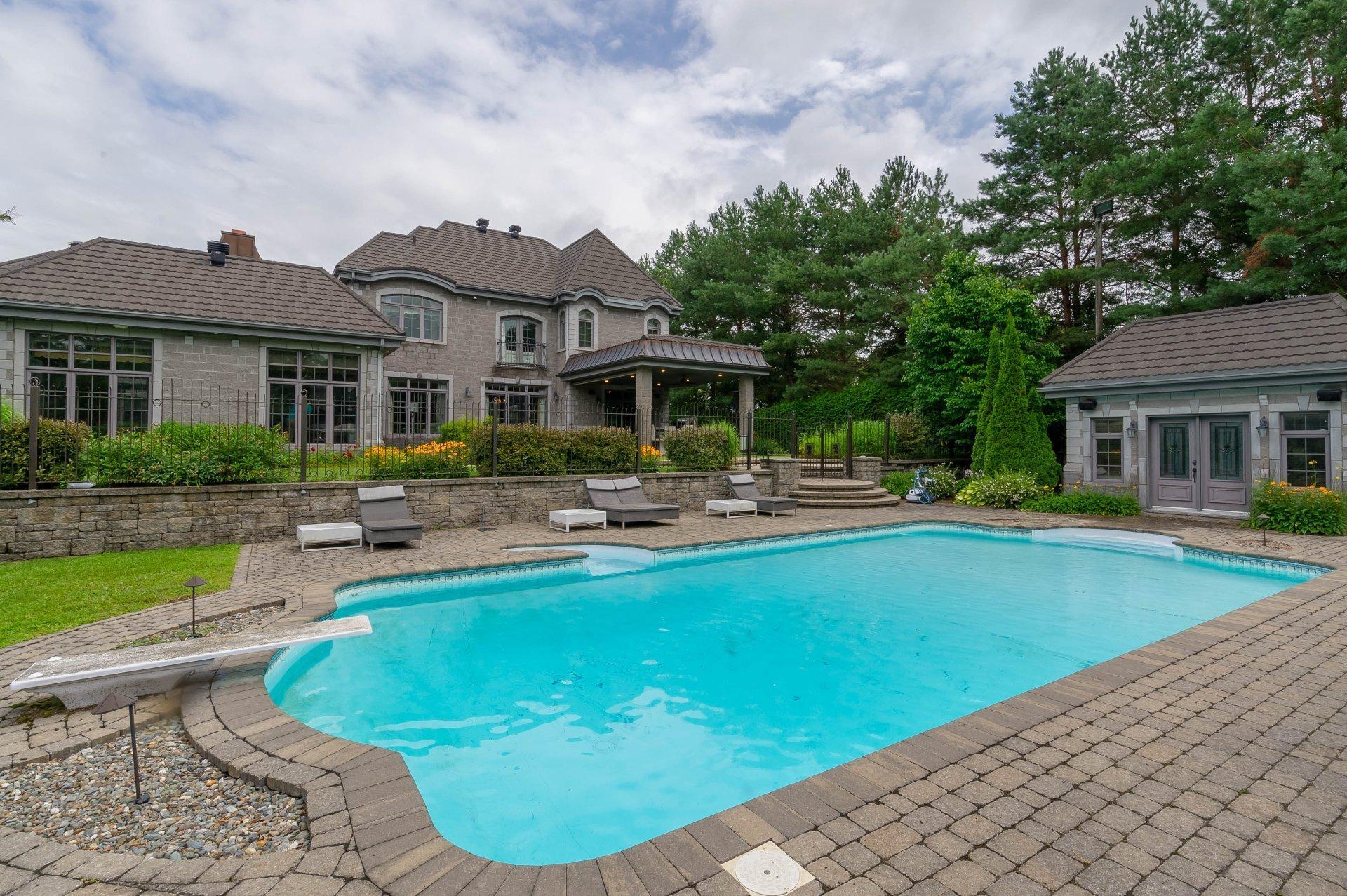 









435


Rue Chabot

,
Sainte-Hélène-de-Bagot,




QC
J0H1M0

