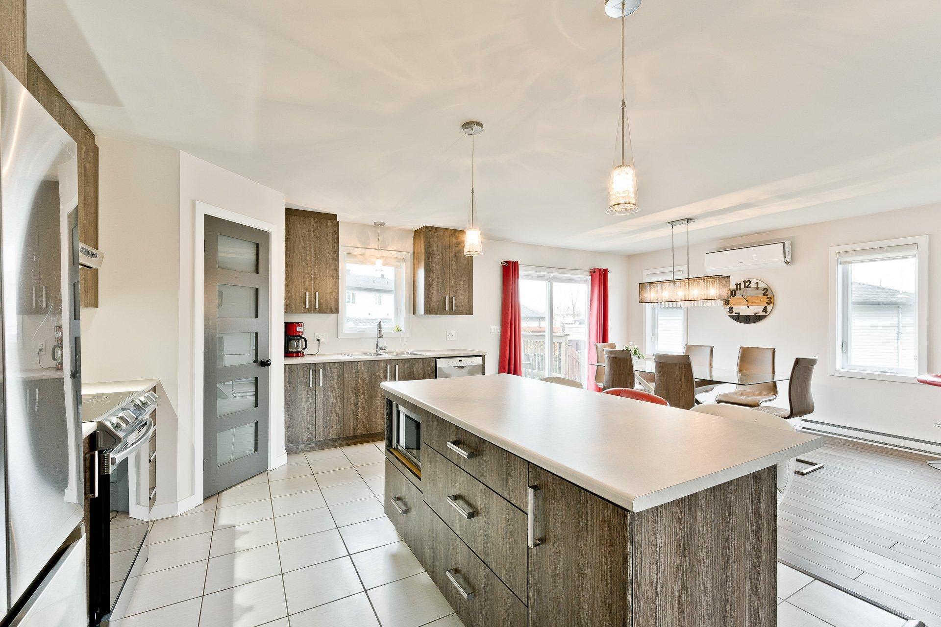 









220


Rue Paul-Gagné

,
Sherbrooke (Fleurimont),




QC
J1E0K3

