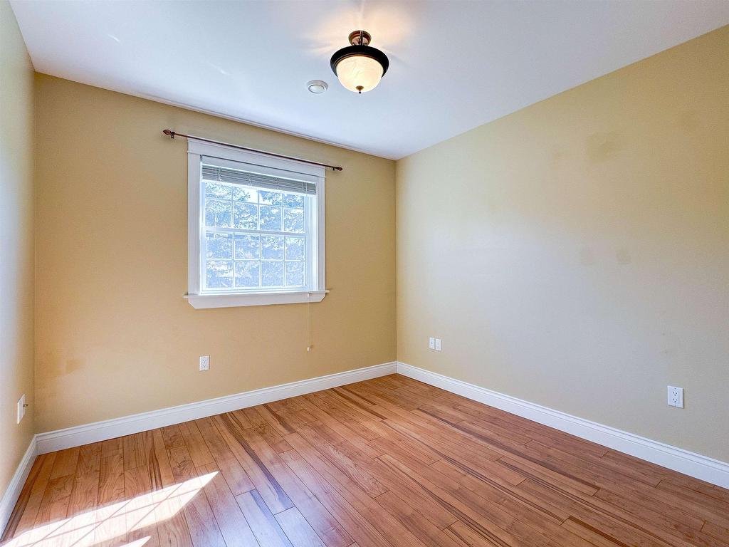 












64 Marion Drive

,
Stratford,




PE
C1B 2A3

