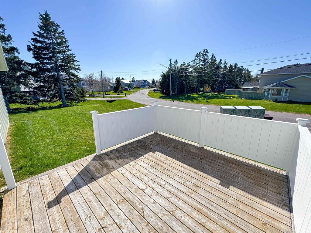












64 Marion Drive

,
Stratford,




PE
C1B 2A3

