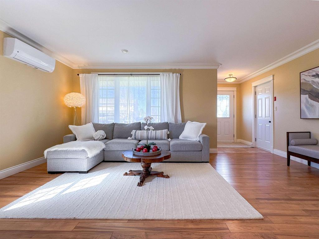 












64 Marion Drive

,
Stratford,




PE
C1B 2A3

