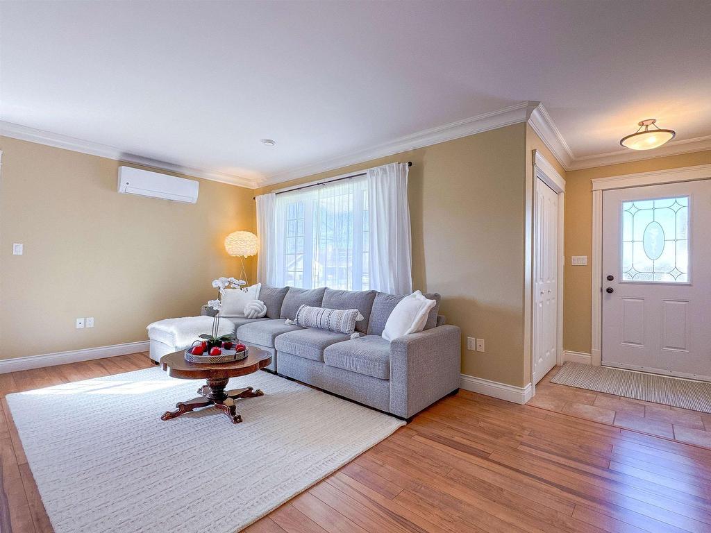 












64 Marion Drive

,
Stratford,




PE
C1B 2A3


