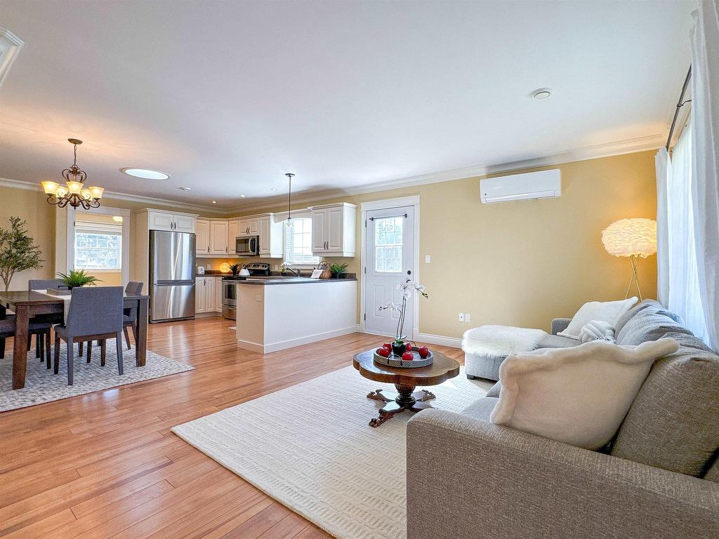 












64 Marion Drive

,
Stratford,




PE
C1B 2A3

