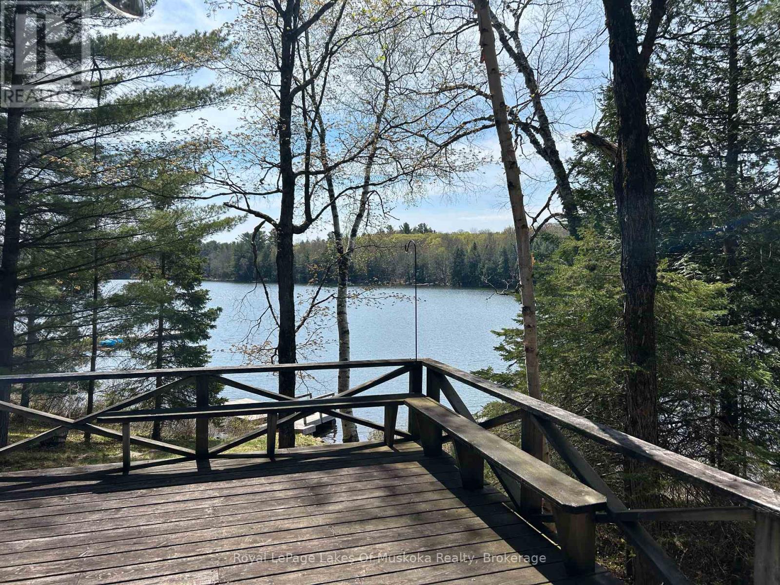 












1091 NORTH TOOKE LAKE ROAD

,
Lake of Bays (Mclean),




Ontario
P0B1A0

