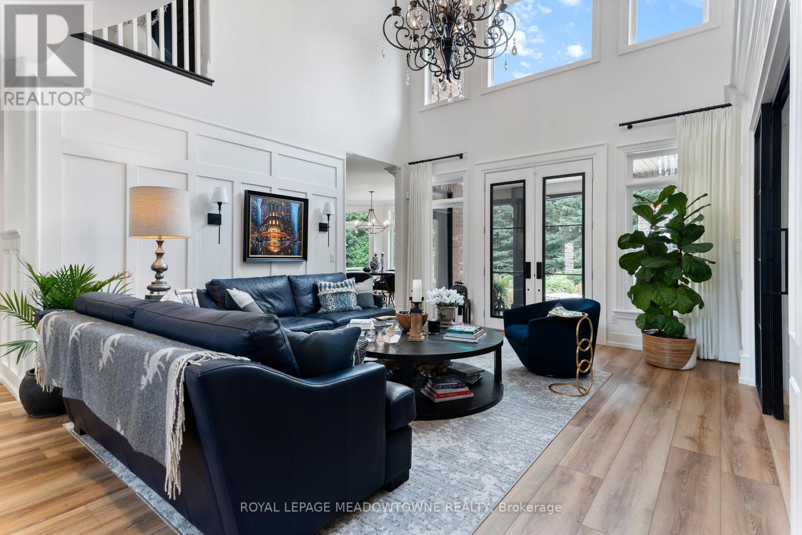 












3 BOGLE DRIVE

,
Hamilton,




Ontario
L0R1H2


