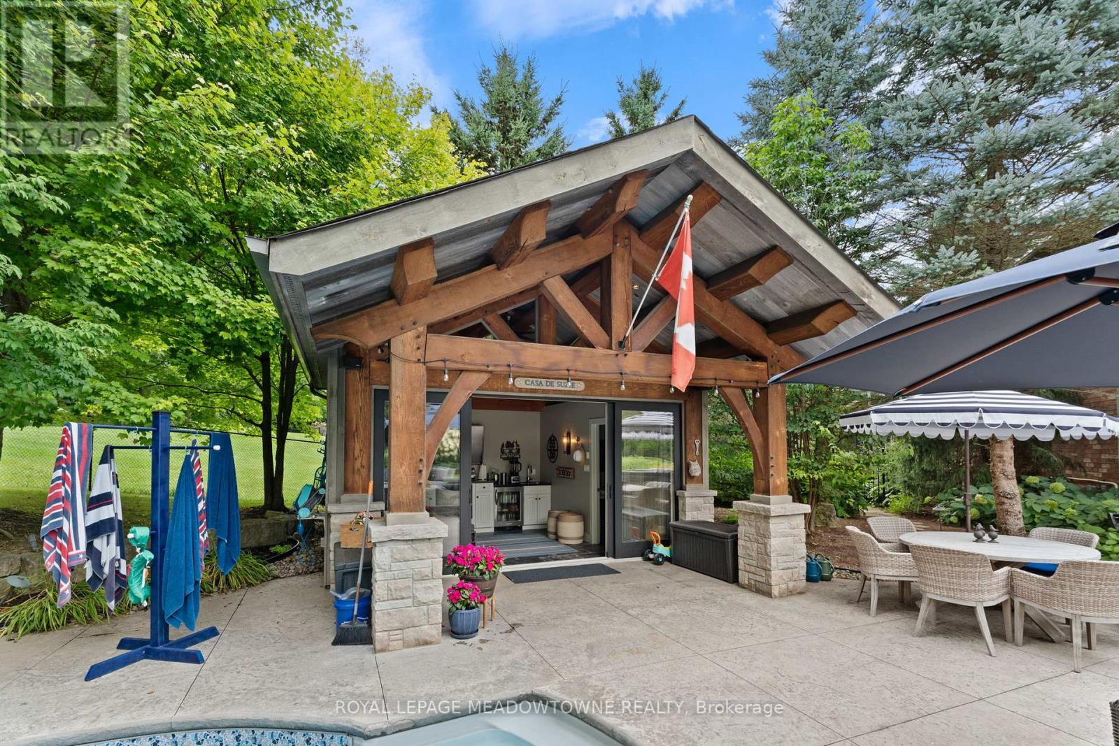 












3 BOGLE DRIVE

,
Hamilton,




Ontario
L0R1H2

