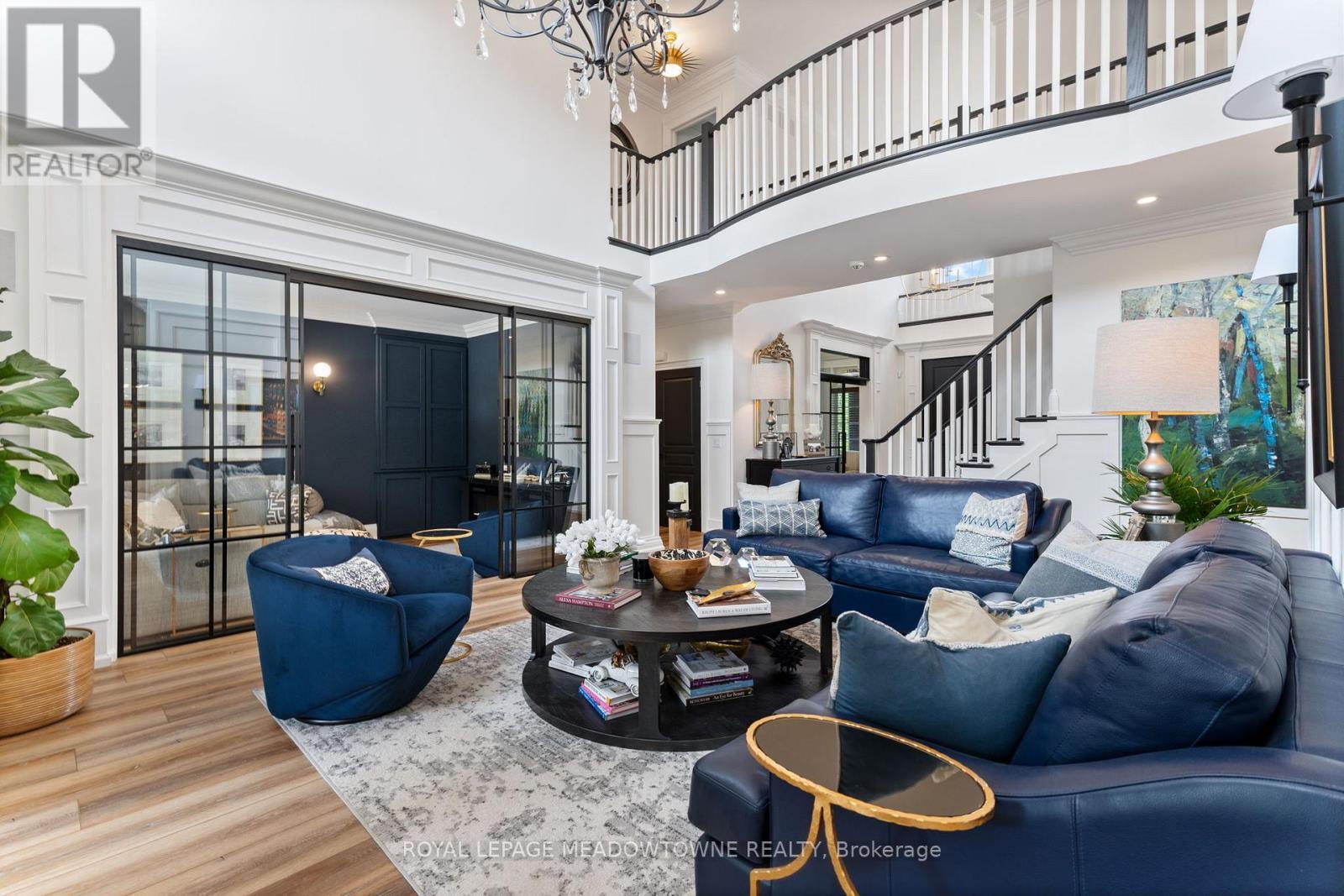 












3 BOGLE DRIVE

,
Hamilton,




Ontario
L0R1H2

