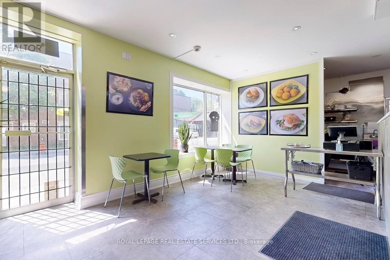 












6 FAIRLAWN AVENUE

,
Toronto,




Ontario
M4M2N4

