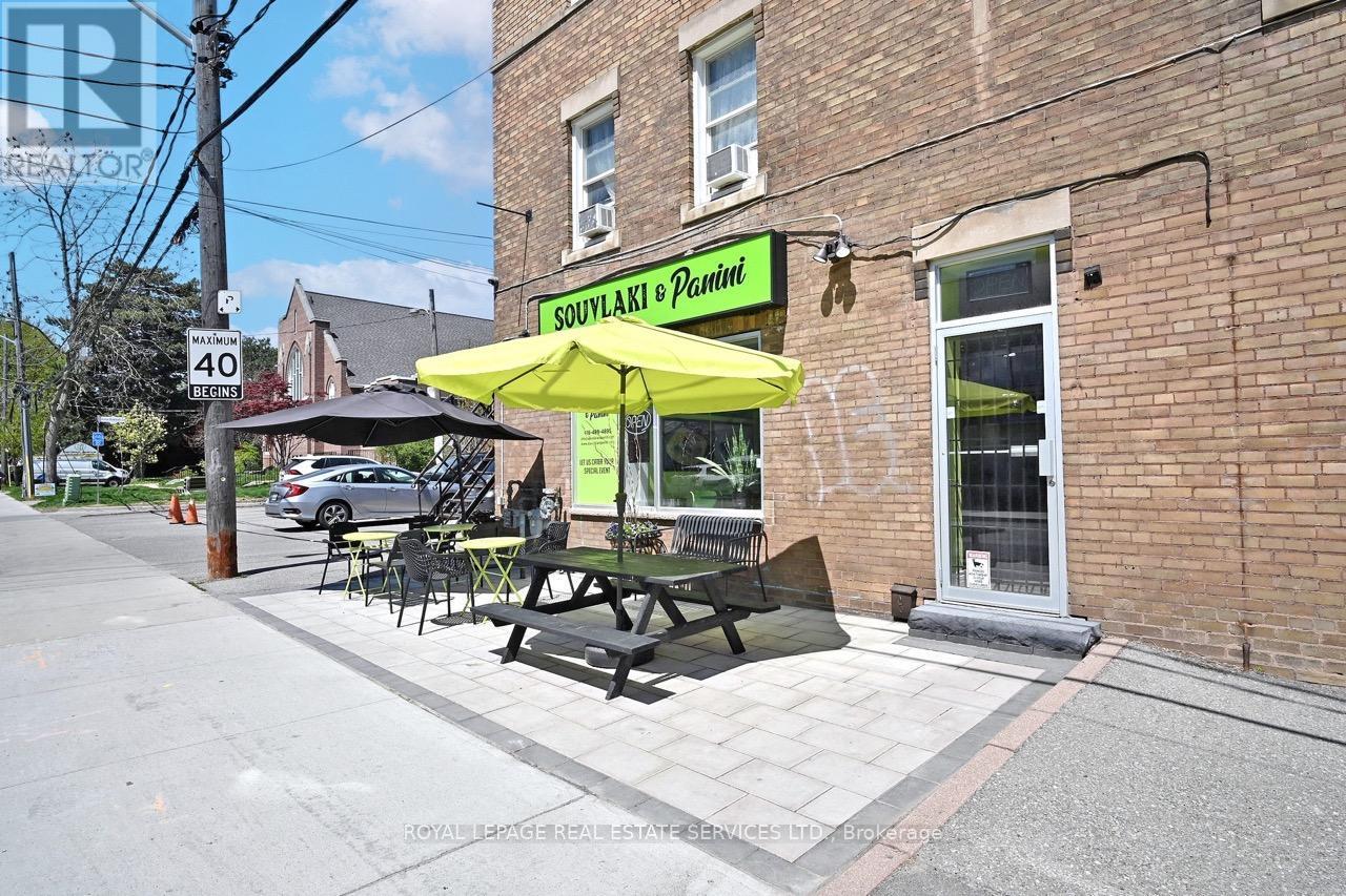 












6 FAIRLAWN AVENUE

,
Toronto,




Ontario
M4M2N4


