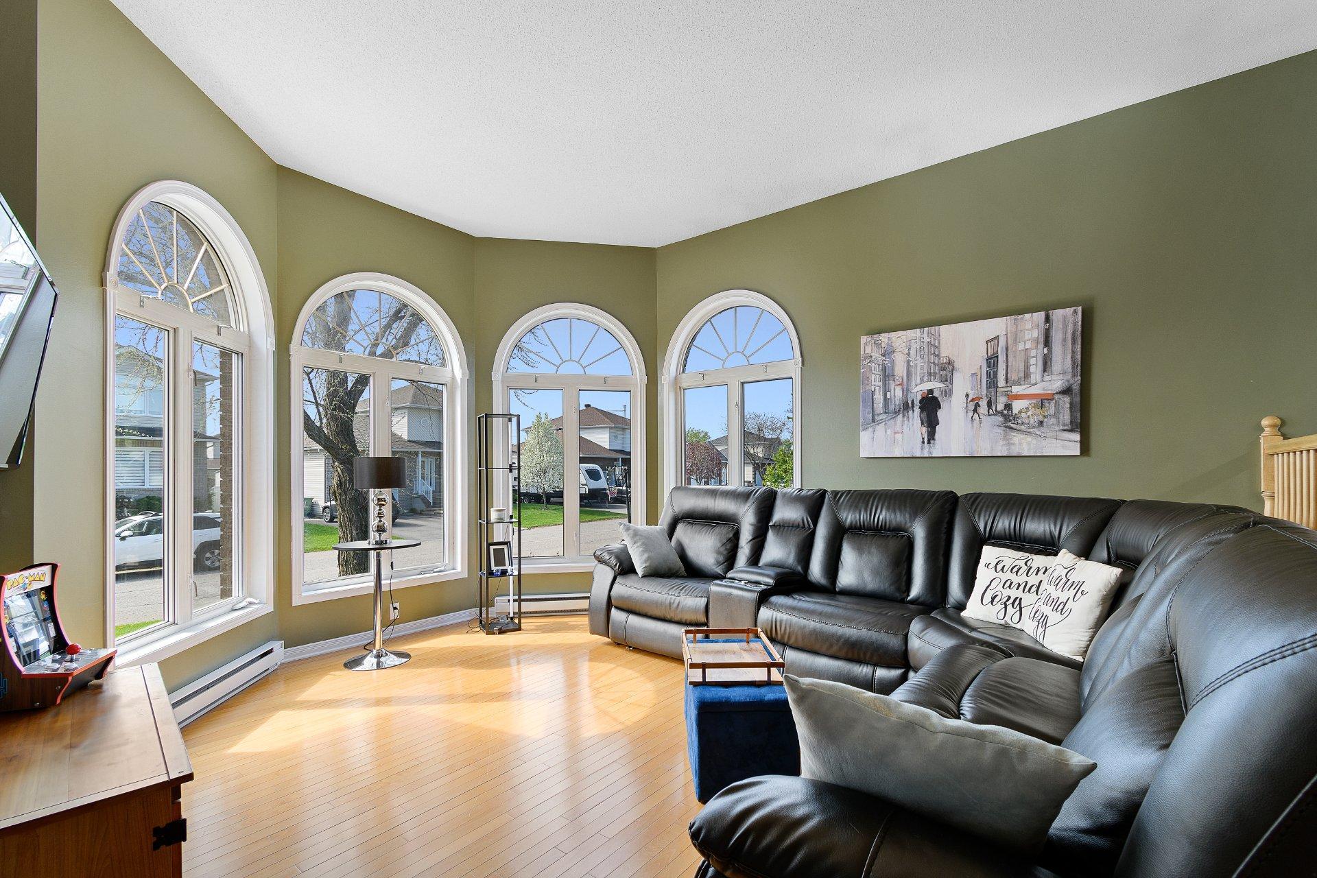 









125


Rue du Muscadet

,
Gatineau (Masson-Angers),




QC
J8M2E5

