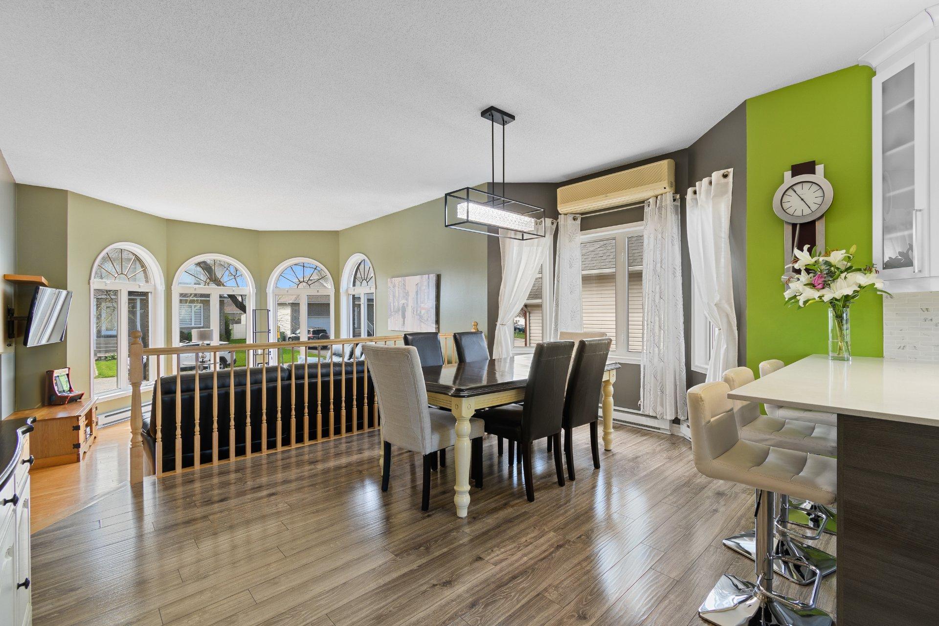 









125


Rue du Muscadet

,
Gatineau (Masson-Angers),




QC
J8M2E5

