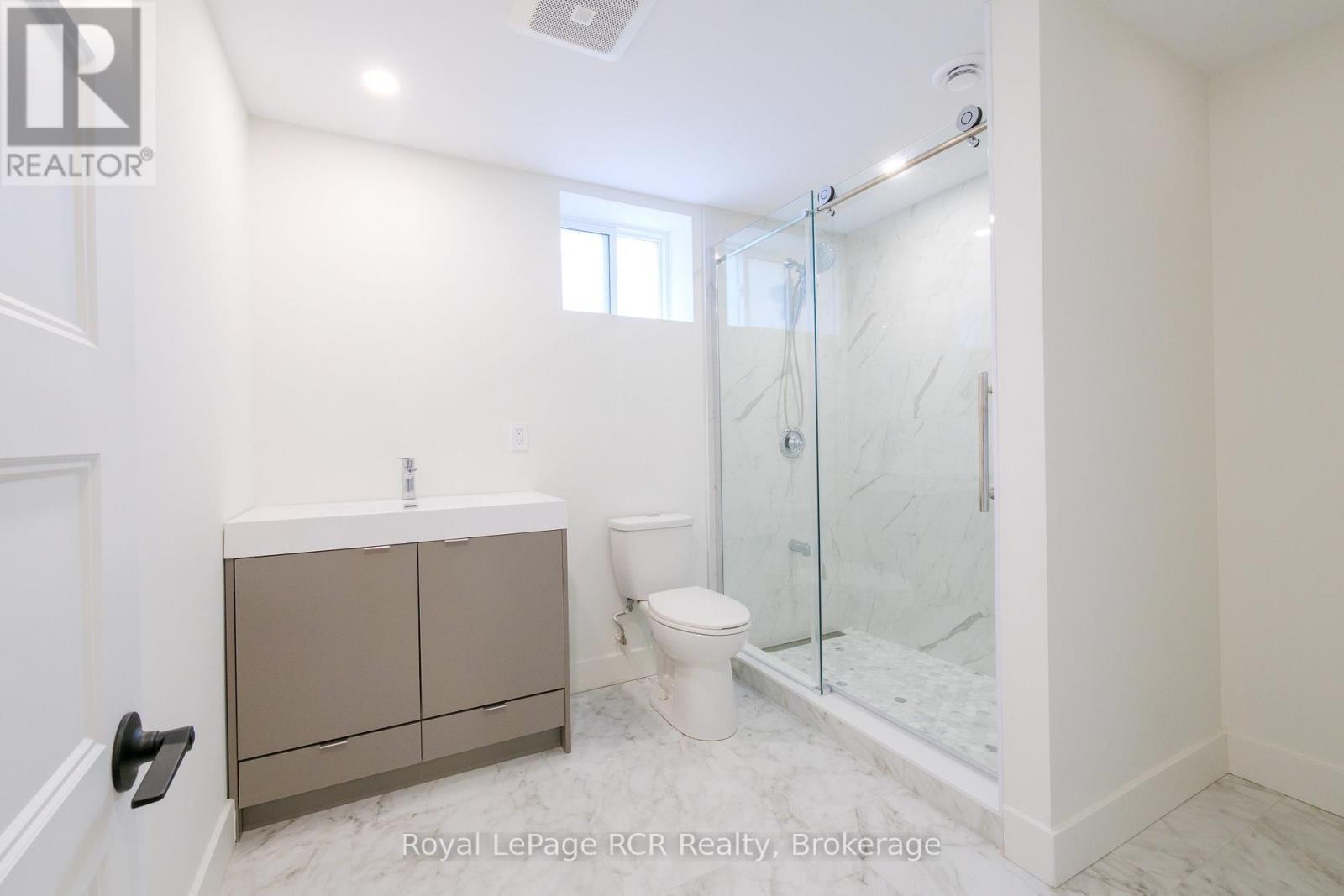 












10 FREDERICK STREET E

,
South Bruce Peninsula,




Ontario
N0H2G0

