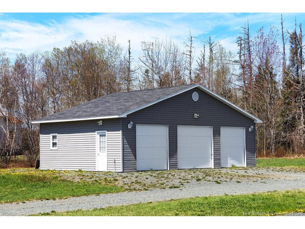 









8020


Hwy 117

,
Black River Bridge,




NB
E1N 5K5

