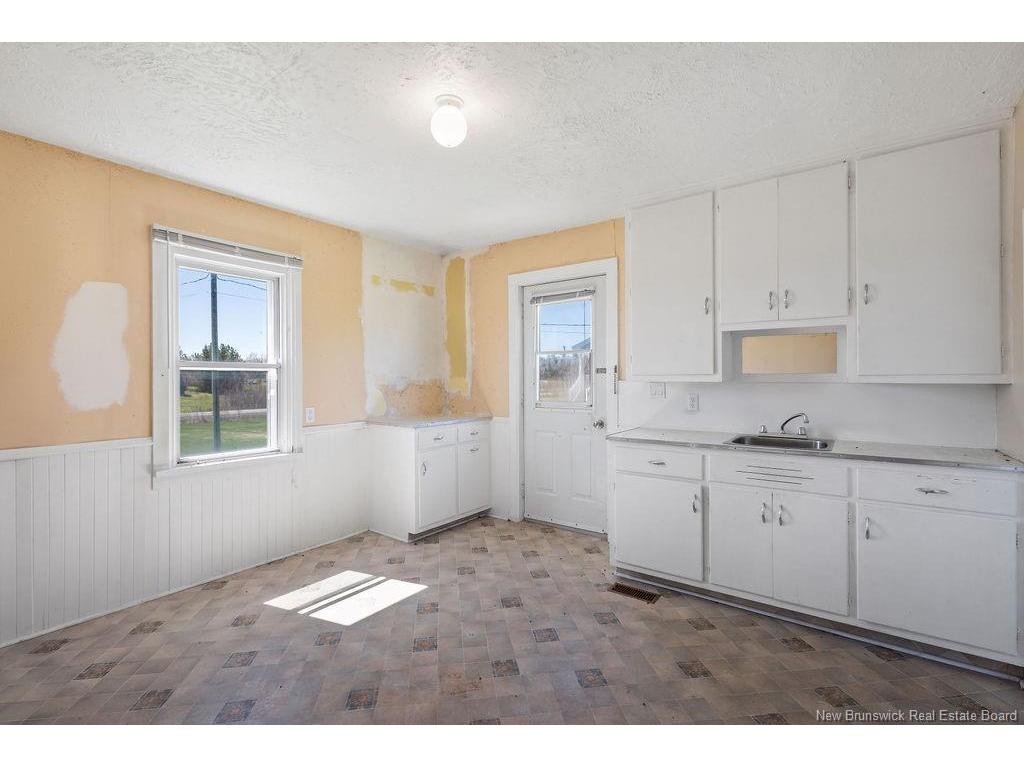 









8020


Hwy 117

,
Black River Bridge,




NB
E1N 5K5

