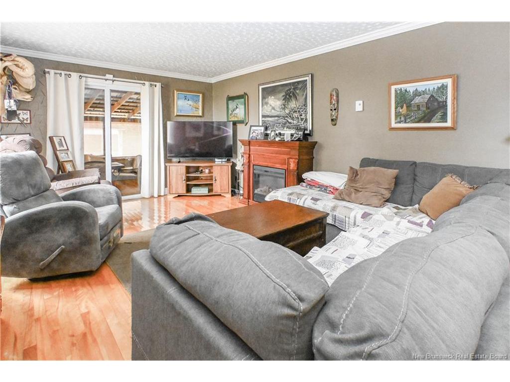 









4


Jadi

LANE,
Chiasson Office,




NB
E8S 2S6

