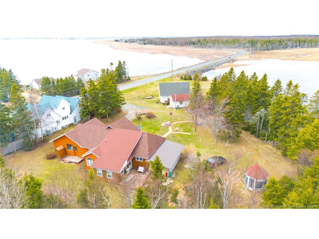 









4


Jadi

LANE,
Chiasson Office,




NB
E8S 2S6

