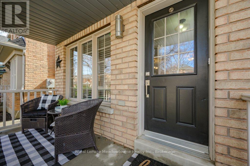 












152 WESTON DRIVE

,
Milton (SC Scott),




Ontario
L9T0V6

