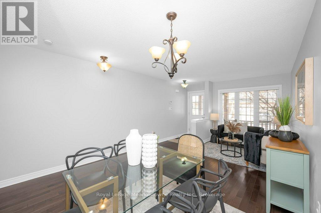 












152 WESTON DRIVE

,
Milton (SC Scott),




Ontario
L9T0V6

