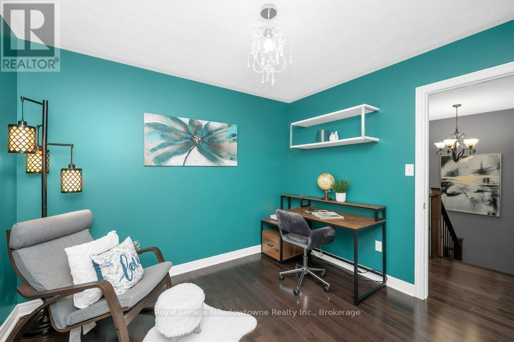 












152 WESTON DRIVE

,
Milton (SC Scott),




Ontario
L9T0V6

