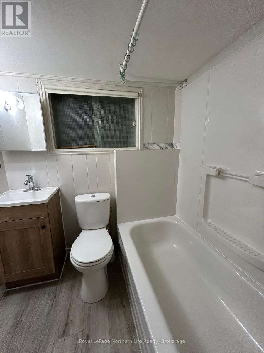 












155 KING STREET E

,
North Bay (Central),




Ontario
P1B1P1

